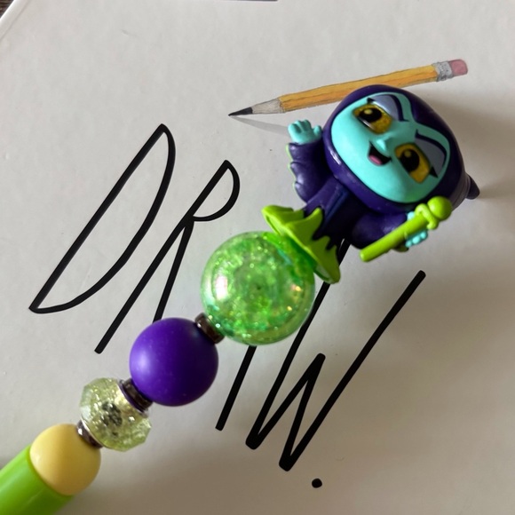 Disney Doorables: Sleeping Beauty: Maleficent handmade beaded pen - Picture 1 of 3